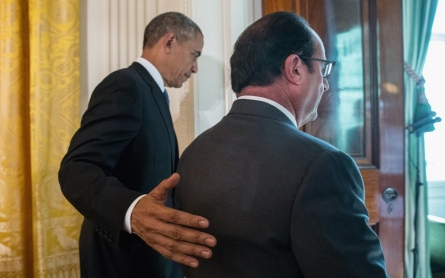 Hollande visits Obama at the White House